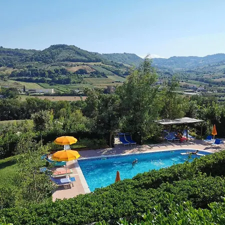 Luxury tent Inviting Tent In With Shared Pool Massignano