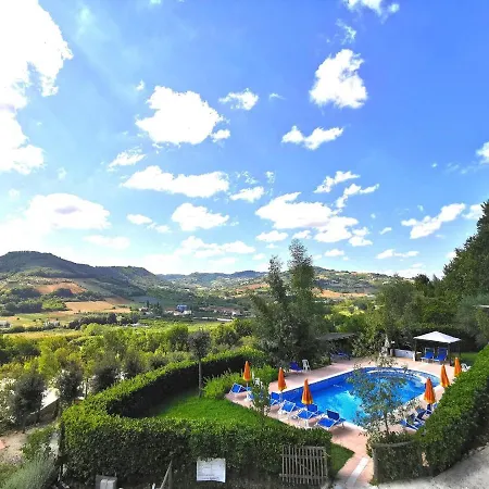Inviting Tent In With Shared Pool * Massignano
