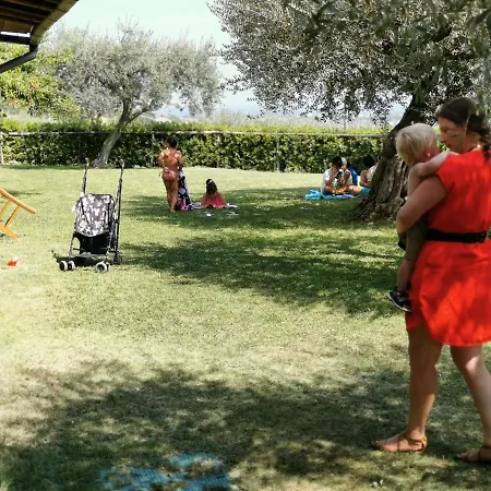 Inviting Tent In With Shared Pool * Massignano